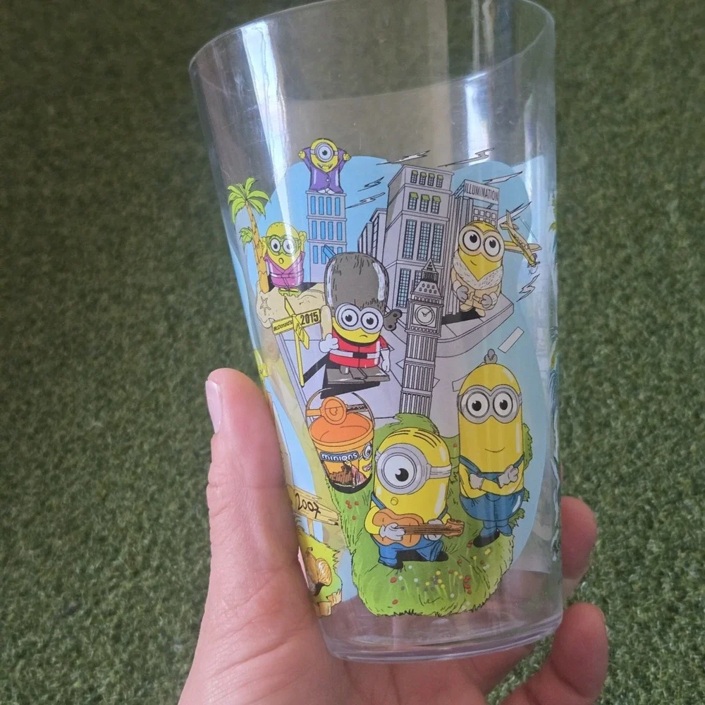 McDonald's 2024 Collector's Edition Cup Minions, Jurassic Park, Shreks - Picture 2 of 3